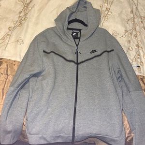 Men’s Nike tech fleece jacket